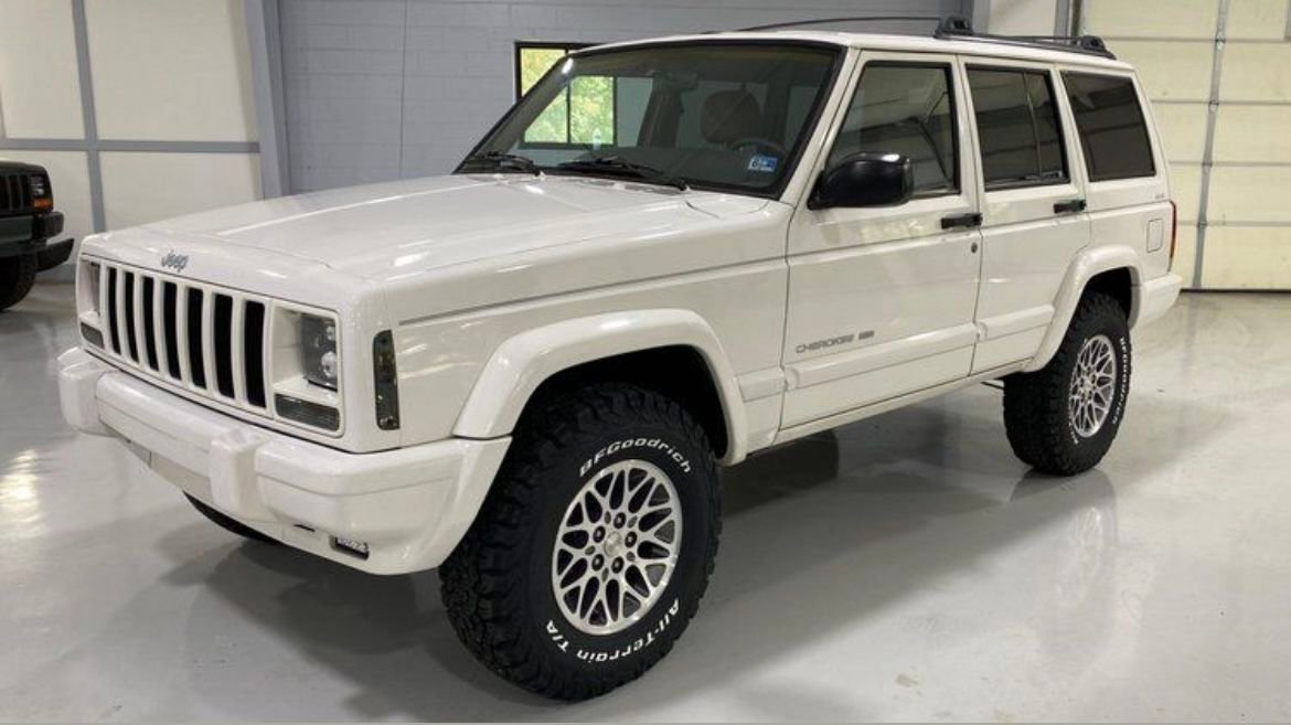 servis_ac_cherokee_saat_blower_ac_tidak_mengeluarkan_angin.jpg