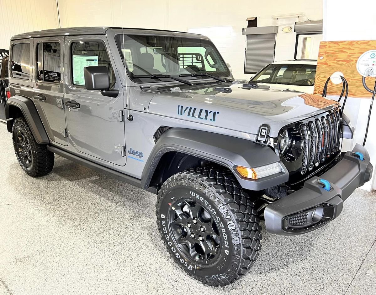 servis_ac_wrangler_saat_komponen_ac_mengalami_korosi_akibat_usia_kendaraan.jpg