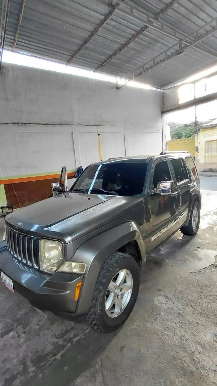 servis_kelistrikan_cherokee_saat_ac_tidak_mendapatkan_suplai_listrik.jpg