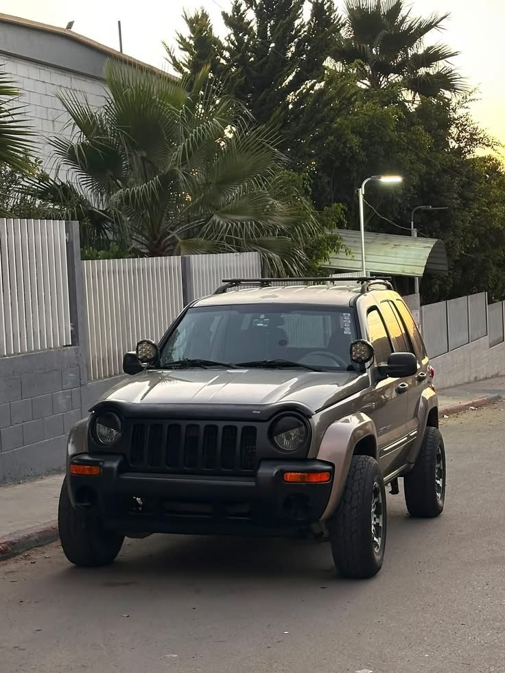 servis_kelistrikan_cherokee_saat_lampu_depan_dan_belakang_mengalami_gangguan.jpg