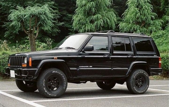 servis_kelistrikan_cherokee_saat_panel_instrumen_mati_total.jpg