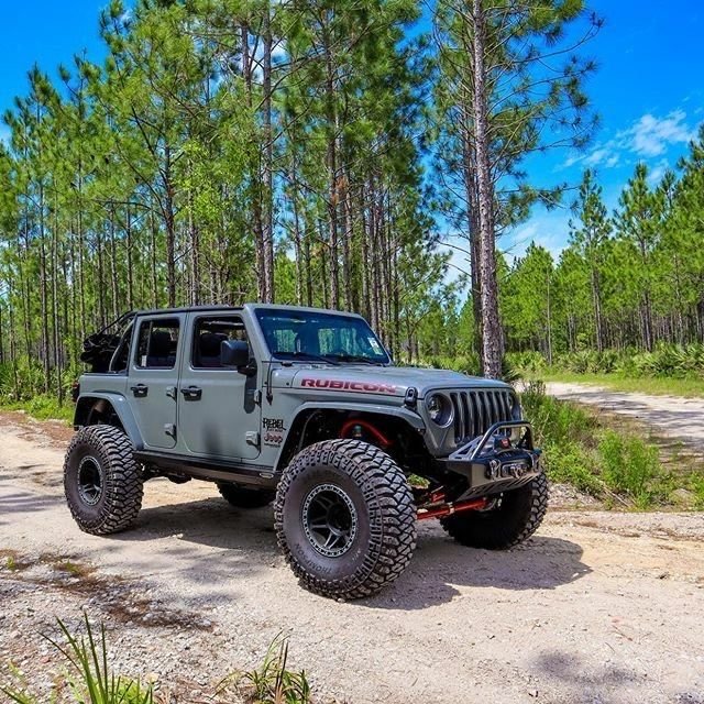 Thumbnail servis_mesin_rubicon_agar_kinerja_mesin_tetap_optimal_setelah_off_road.jpg